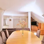 Altstadt Maisonette Dg Mit Balkon Und Seeblick Apartamento