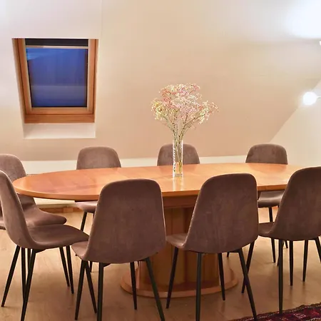 Altstadt Maisonette Dg Mit Balkon Und Seeblick Apartmán *