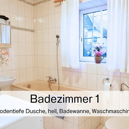 Salzkammergut Homes Gmunden - See- und Stadtblick, zentrale Lage, Balkon - ideal für Familien Apartamento