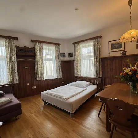 아파트 Altstadt Maisonette Gmunden Dg Mit Balkon Und Seeblick *