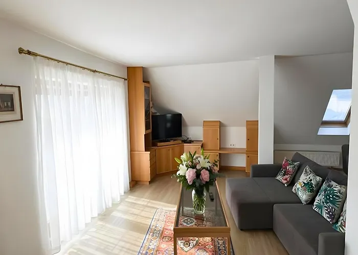 アパート Altstadt Maisonette Dg Mit Balkon Und Seeblick グムンデン