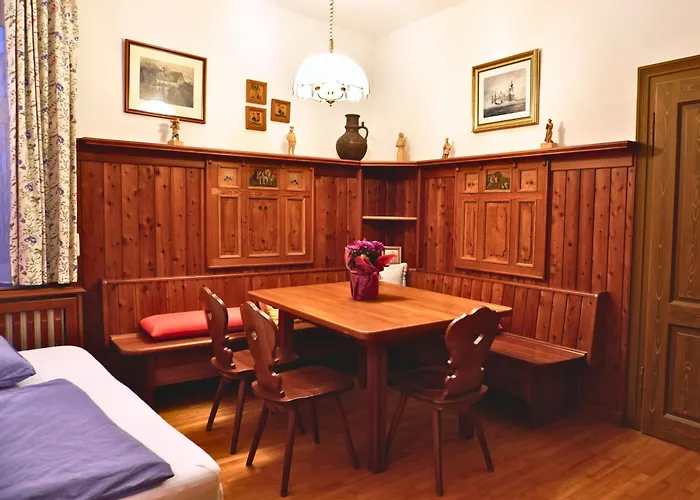 Altstadt Maisonette Dg Mit Balkon Und Seeblick アパート グムンデン