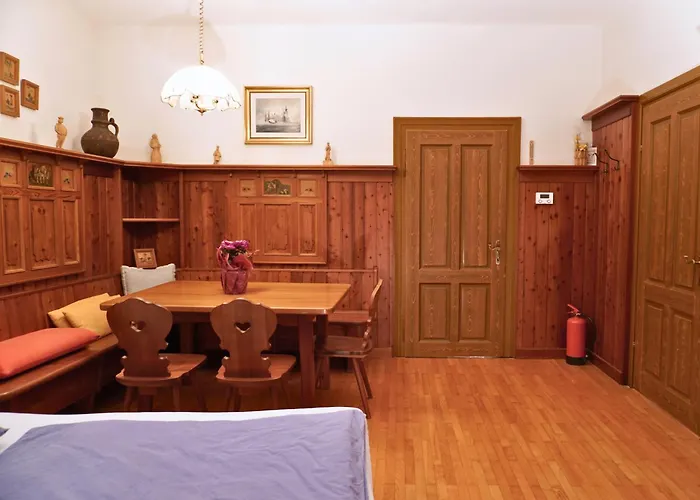 Altstadt Maisonette Dg Mit Balkon Und Seeblick グムンデン