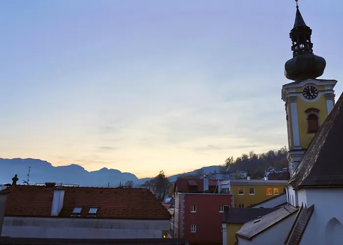 Altstadt Maisonette Dg Mit Balkon Und Seeblick * グムンデン
